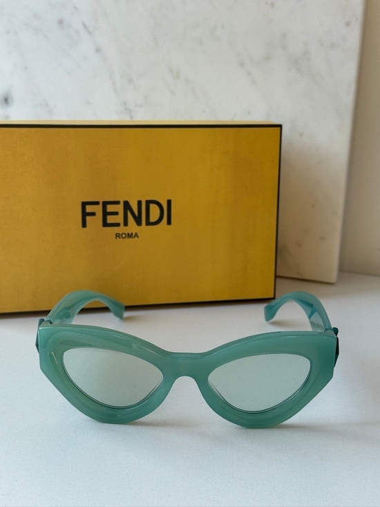 Full Set, Authentic, Fendi Milky Green Sunglasses, FE40146I RX Ready